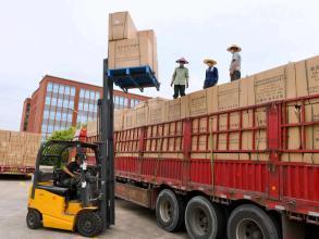 人力搬運(yùn)與力工搬家?guī)煾?為您提供專業(yè)的搬運(yùn)裝卸服務(wù)